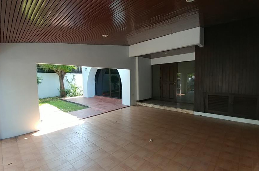 House with Shared Pool in Sukhumvit 